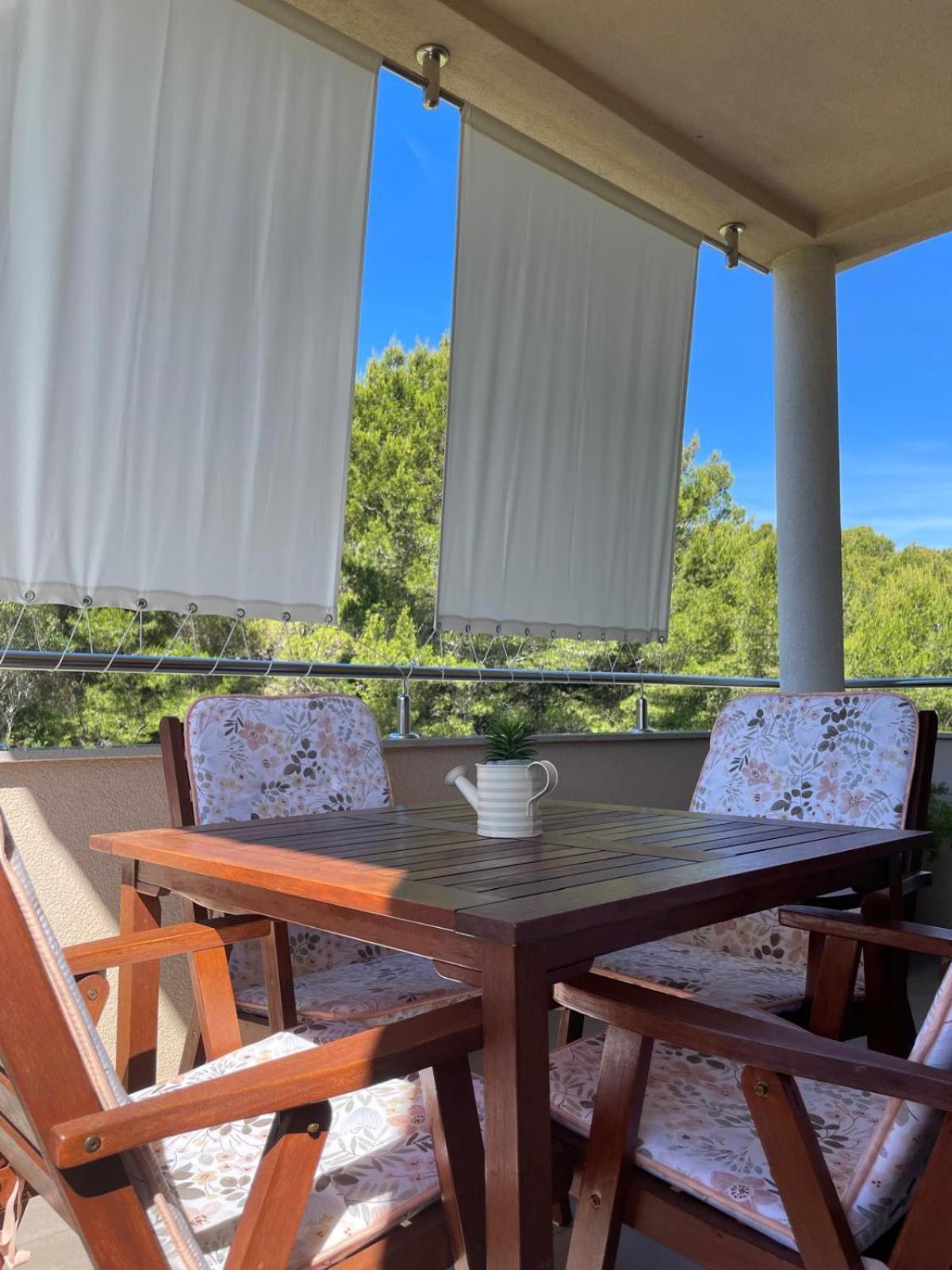 Apartments Nada Betina  Εξωτερικό φωτογραφία