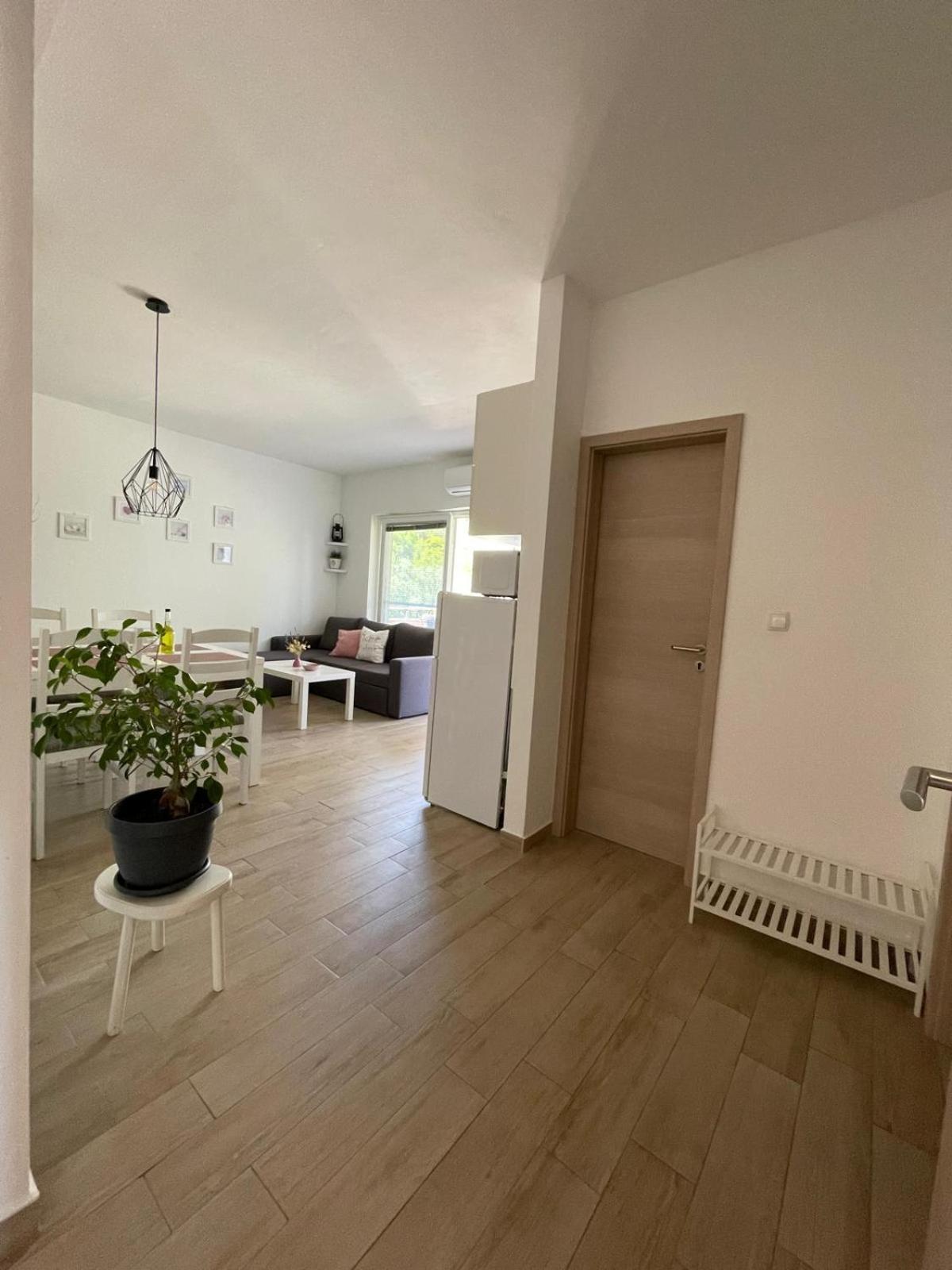 Apartments Nada Betina  Εξωτερικό φωτογραφία