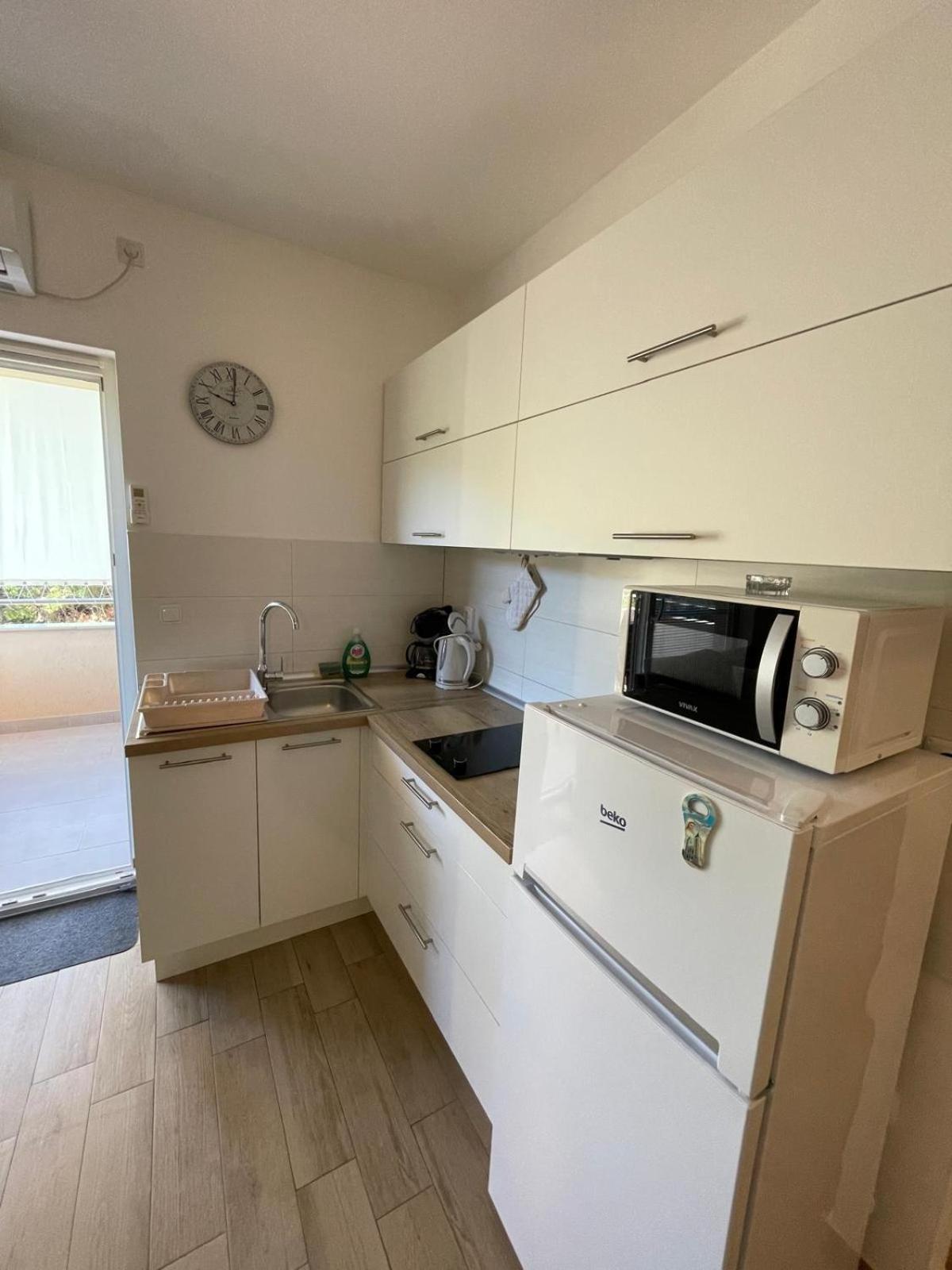 Apartments Nada Betina  Εξωτερικό φωτογραφία