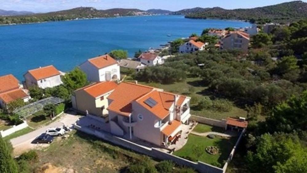 Apartments Nada Betina  Εξωτερικό φωτογραφία